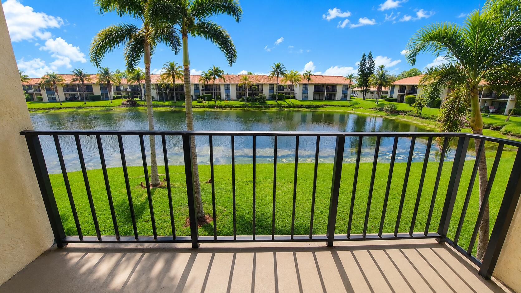 1463 Lake Crystal Drive G