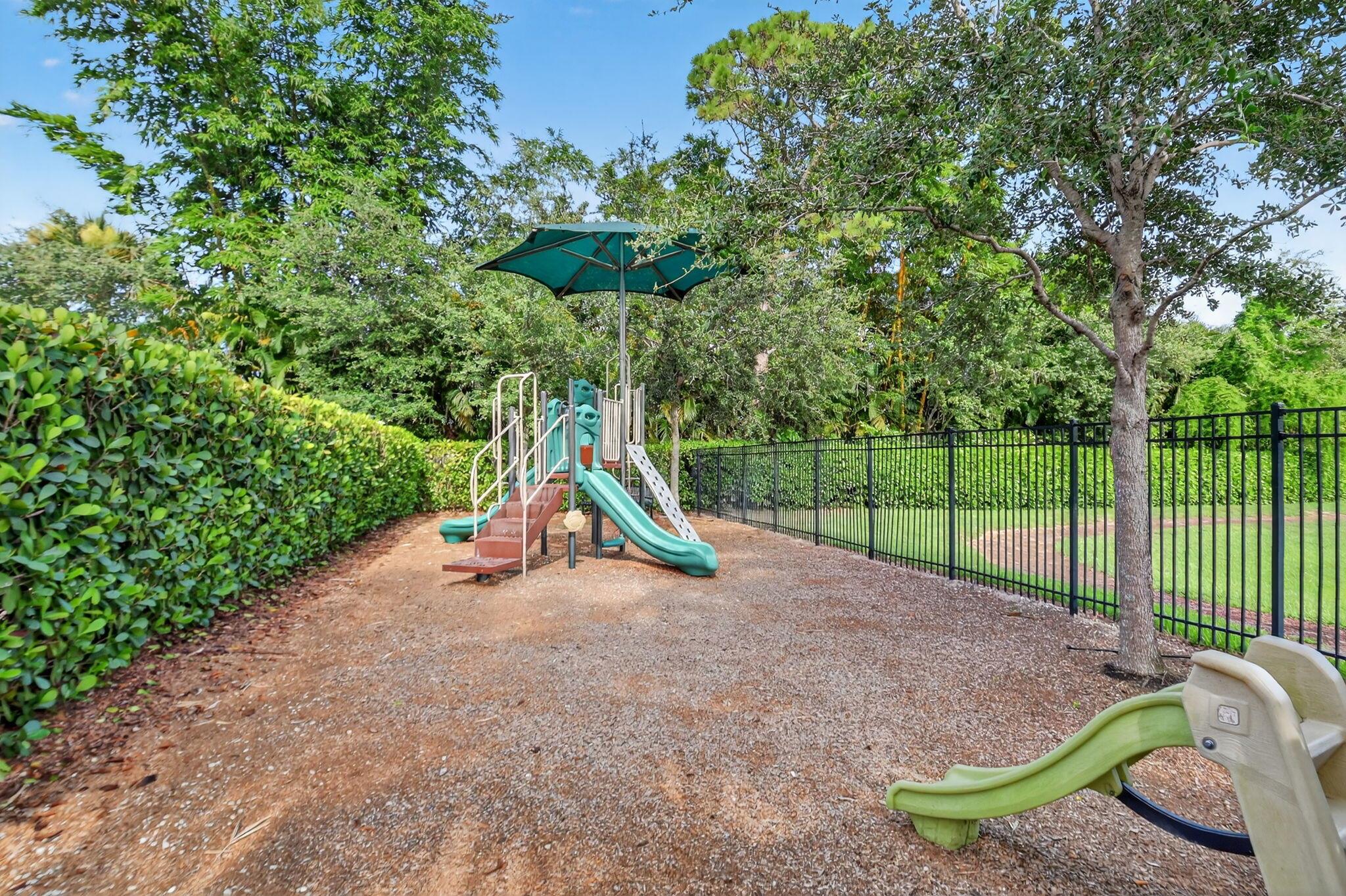 PRESTON SQUARE - Residential