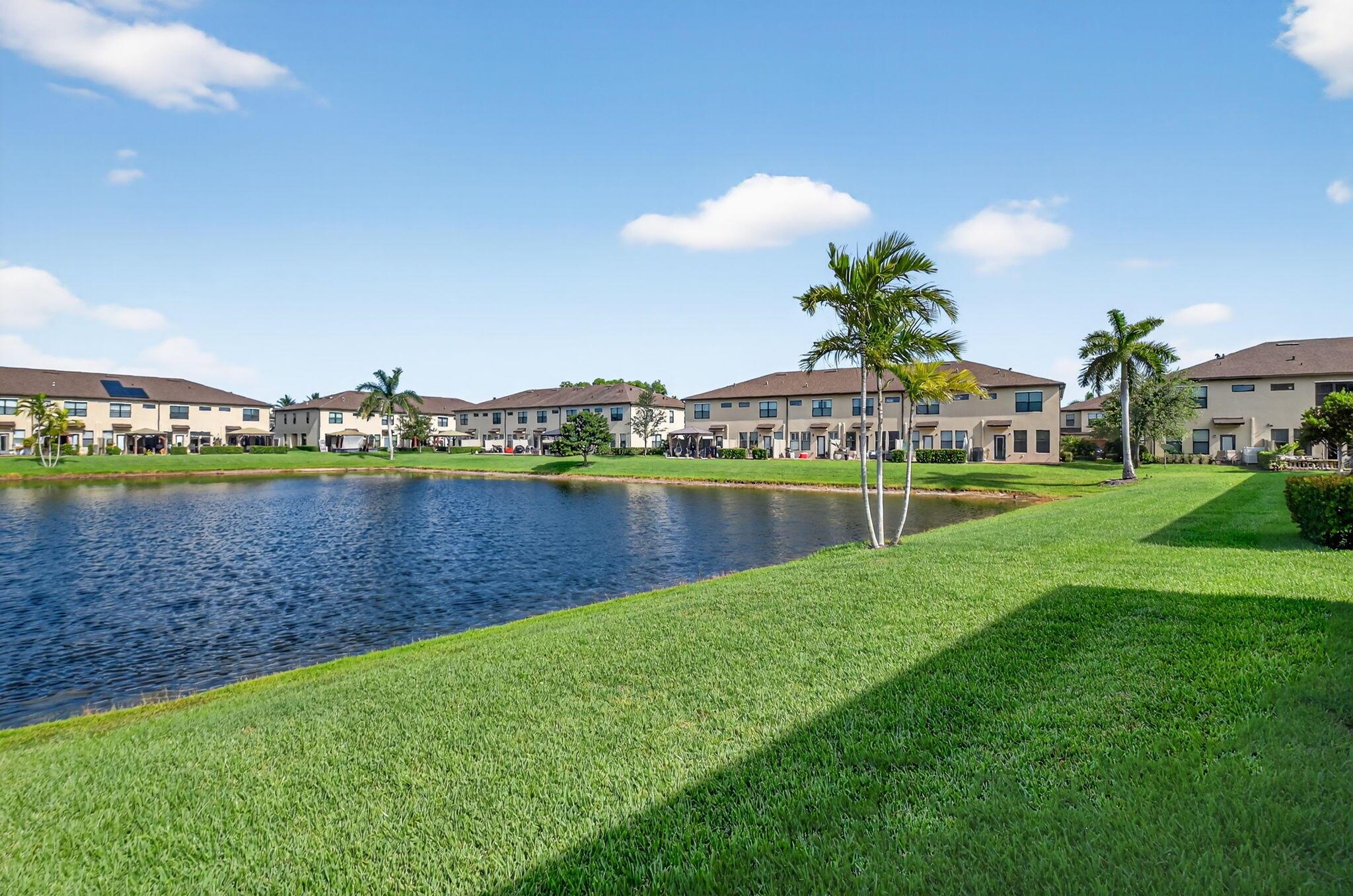 PRESTON SQUARE - Residential