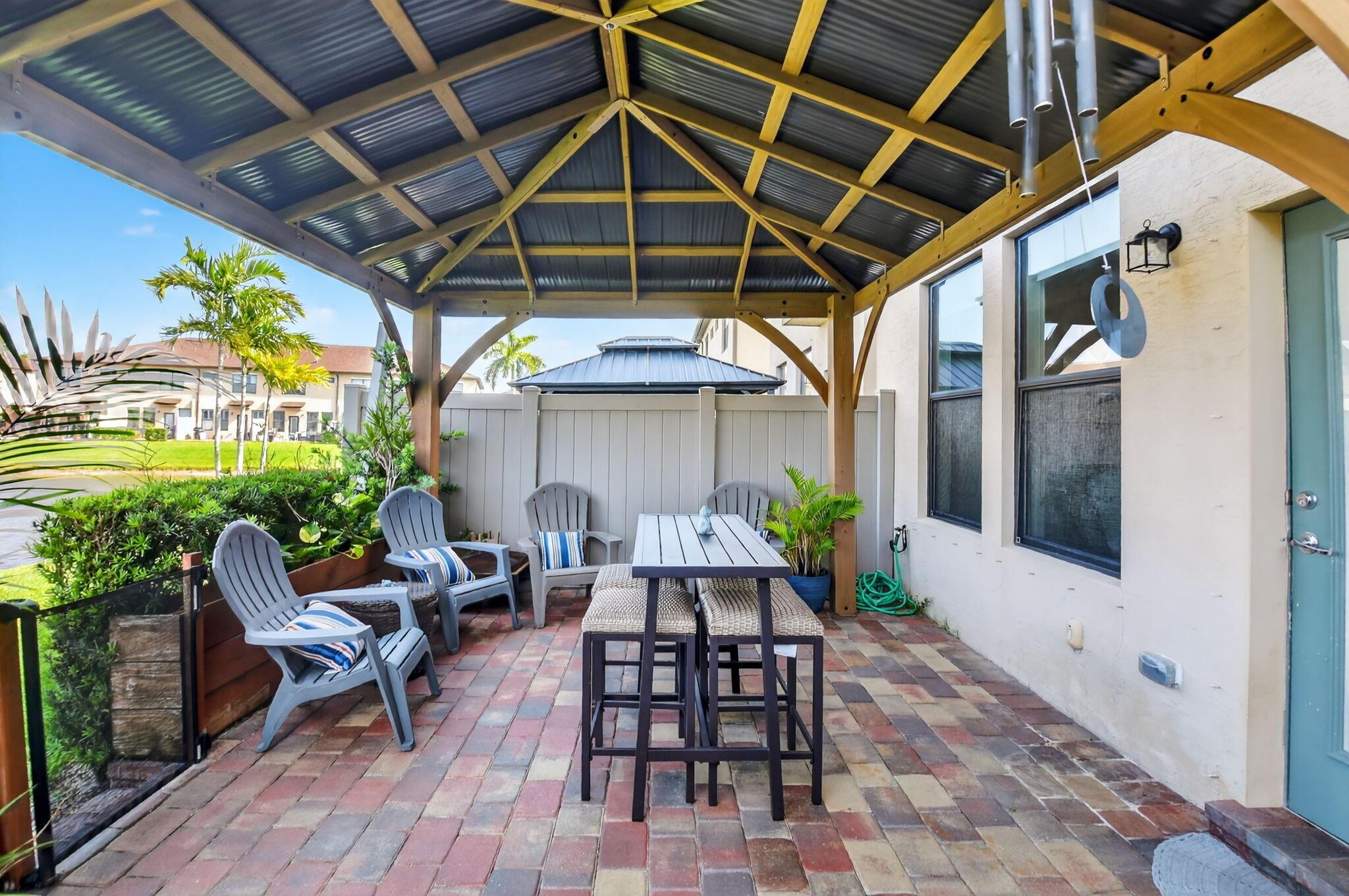 PRESTON SQUARE - Residential