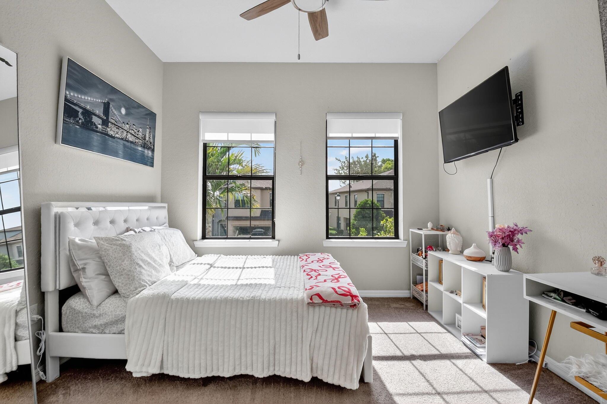 PRESTON SQUARE - Residential