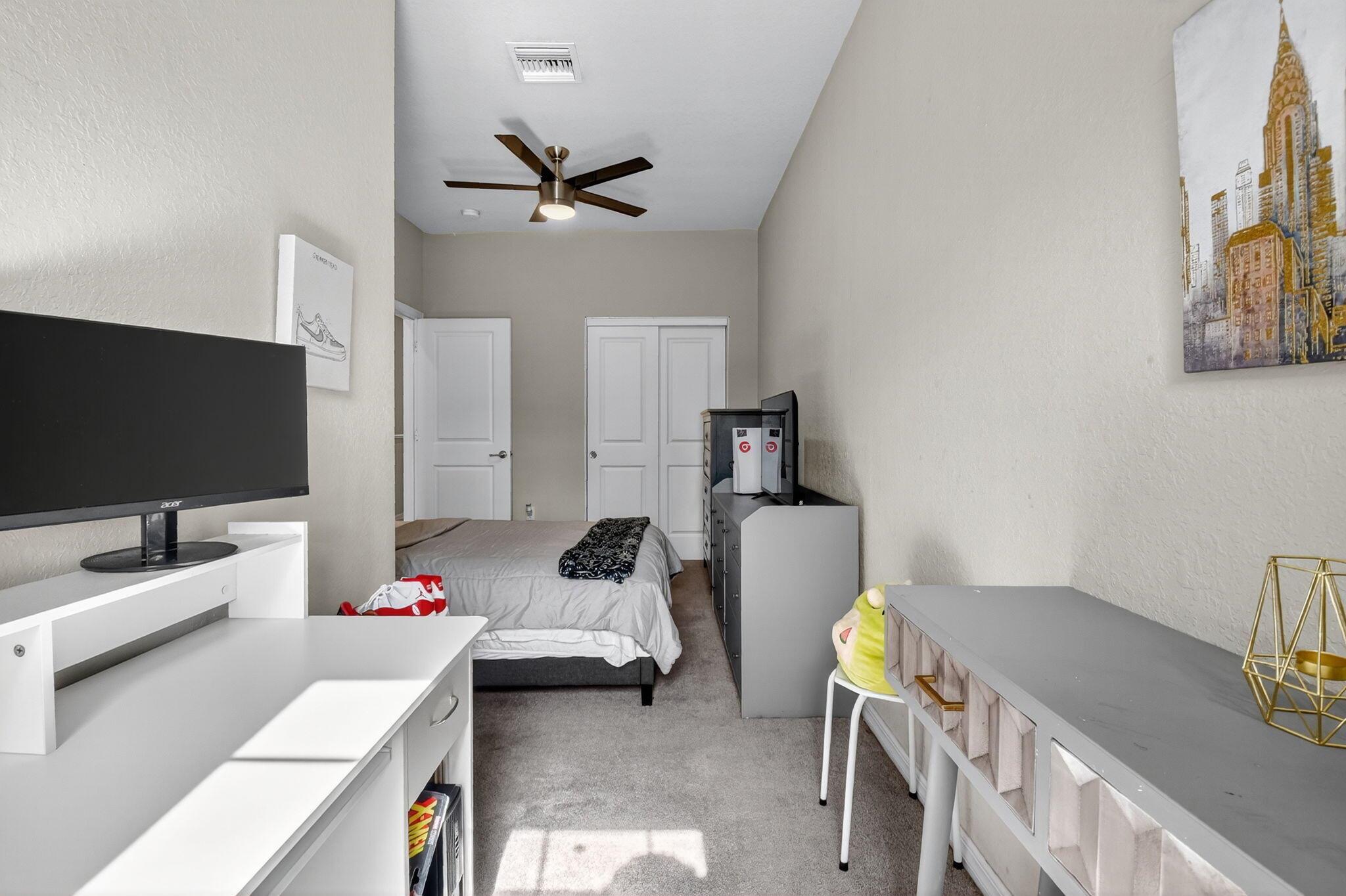 PRESTON SQUARE - Residential