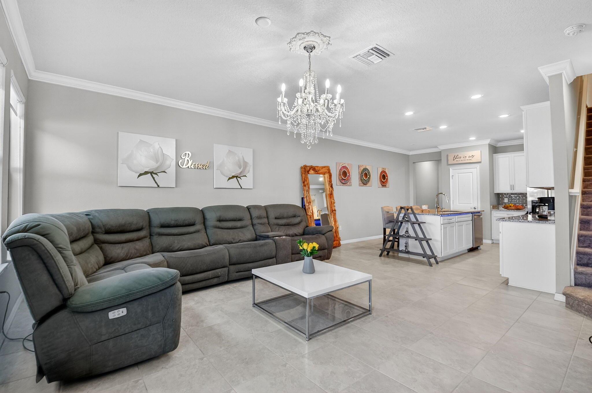 PRESTON SQUARE - Residential