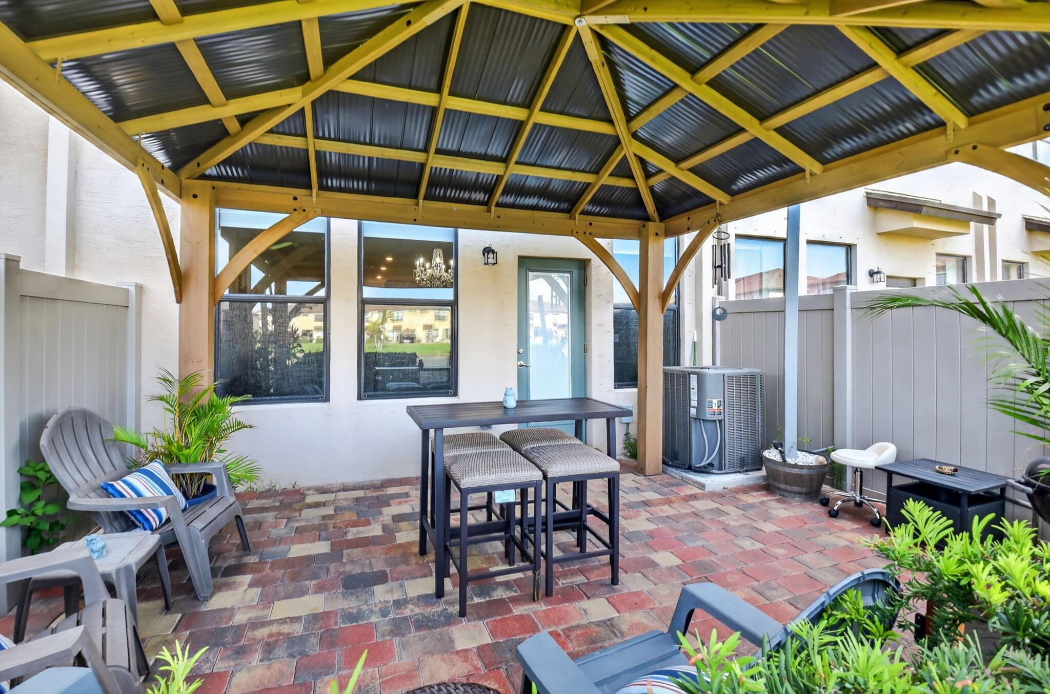 PRESTON SQUARE - Residential