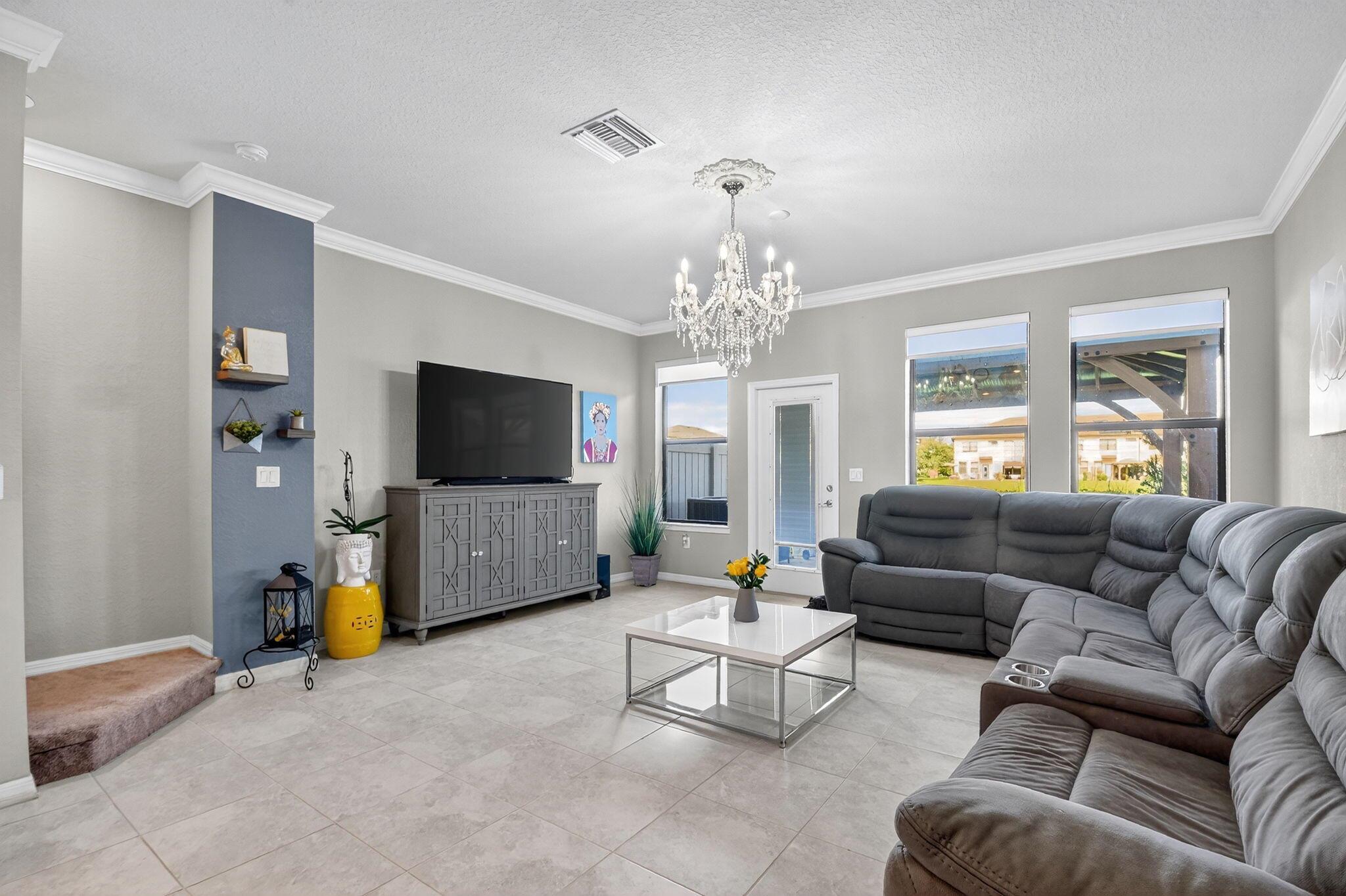 PRESTON SQUARE - Residential