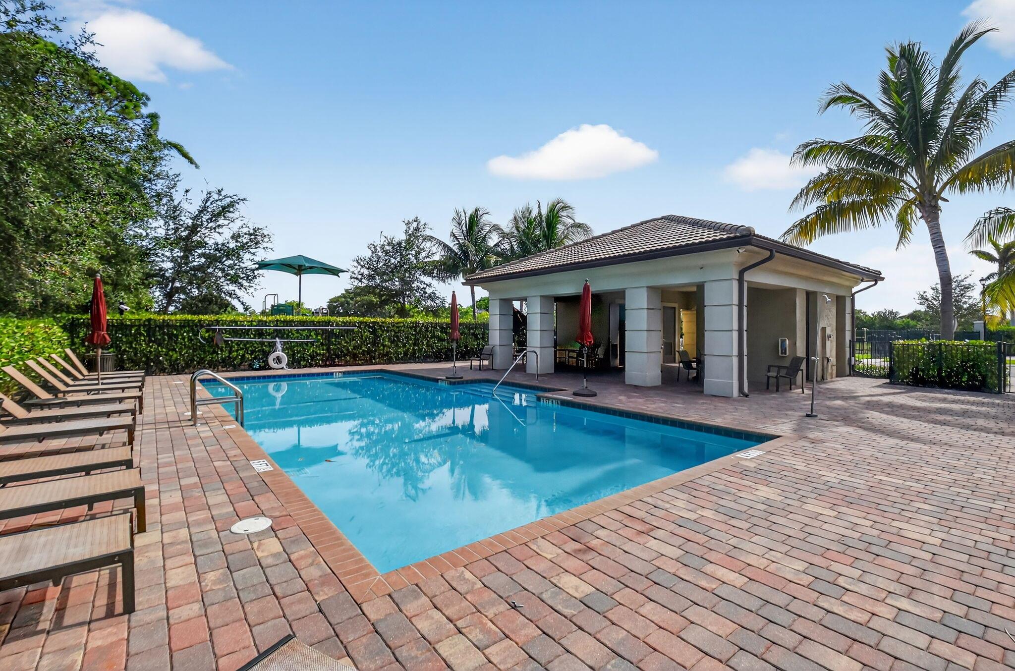 PRESTON SQUARE - Residential