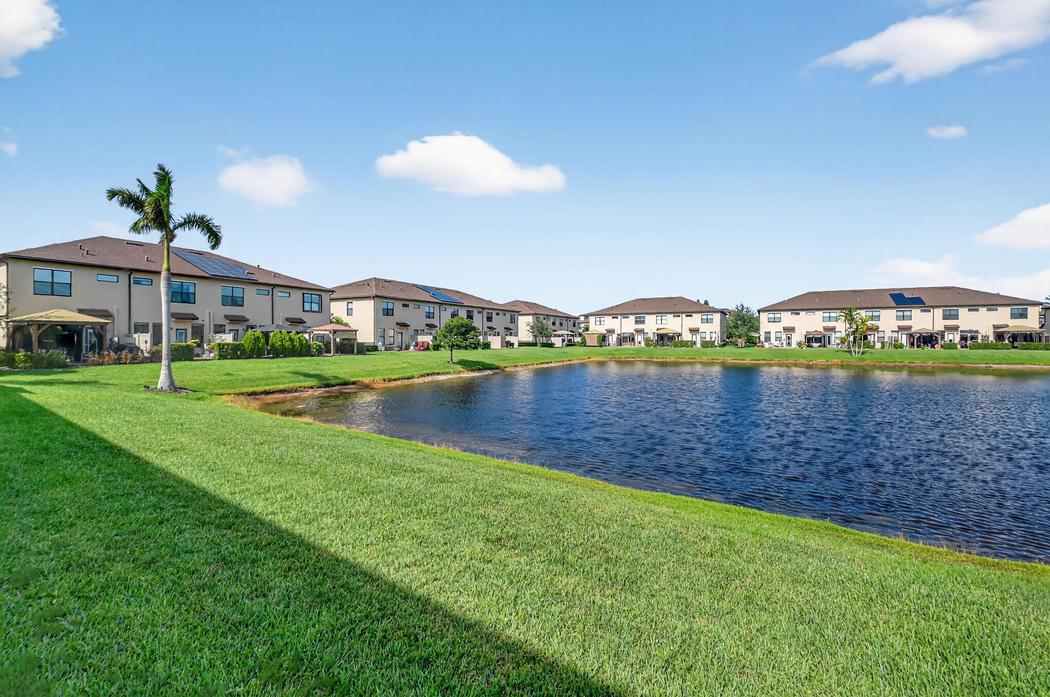 PRESTON SQUARE - Residential