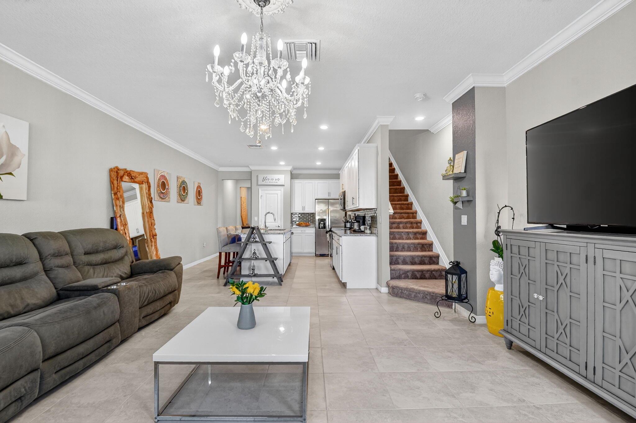 PRESTON SQUARE - Residential