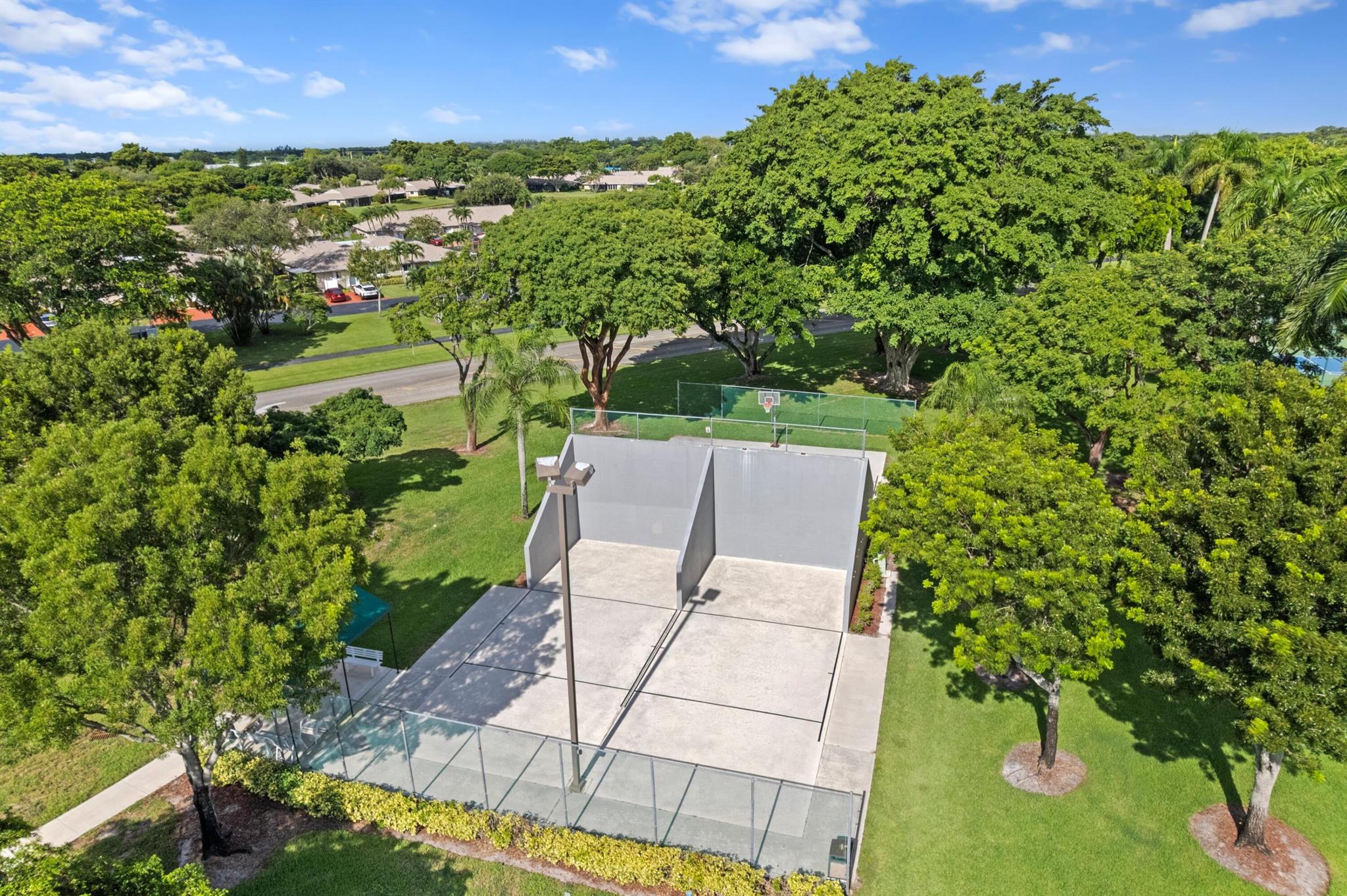 WHISPER WALK - Residential