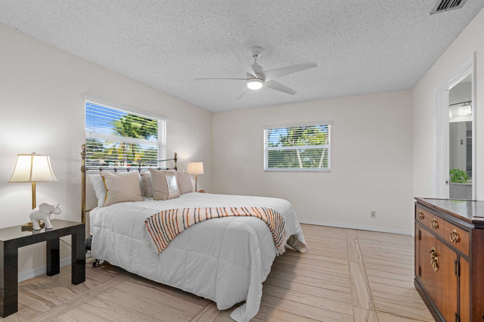 WHISPER WALK - Residential