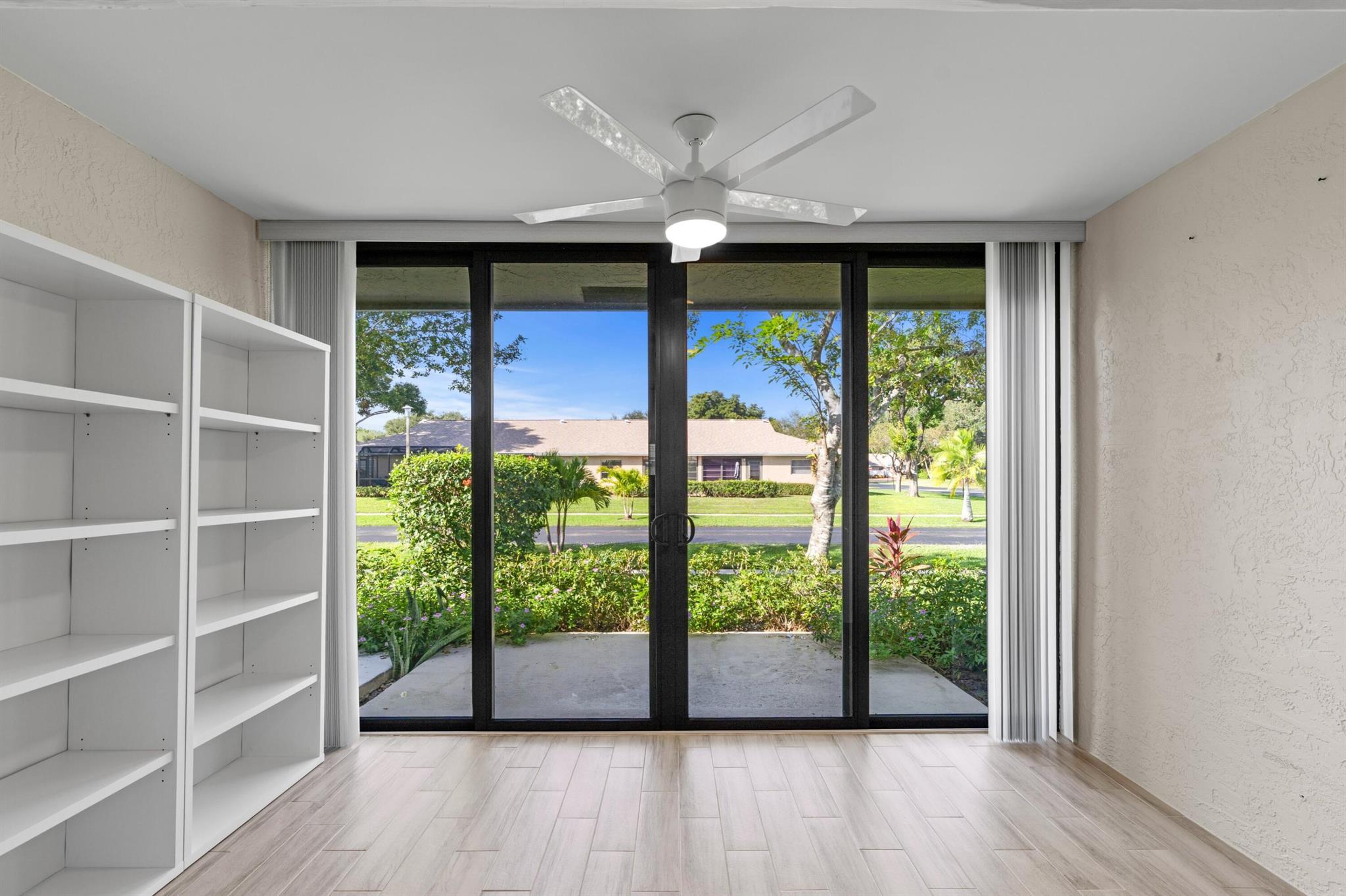 WHISPER WALK - Residential