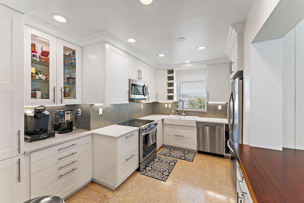 NORTH PALM BEACH VILLAGE OF 3 - Residential