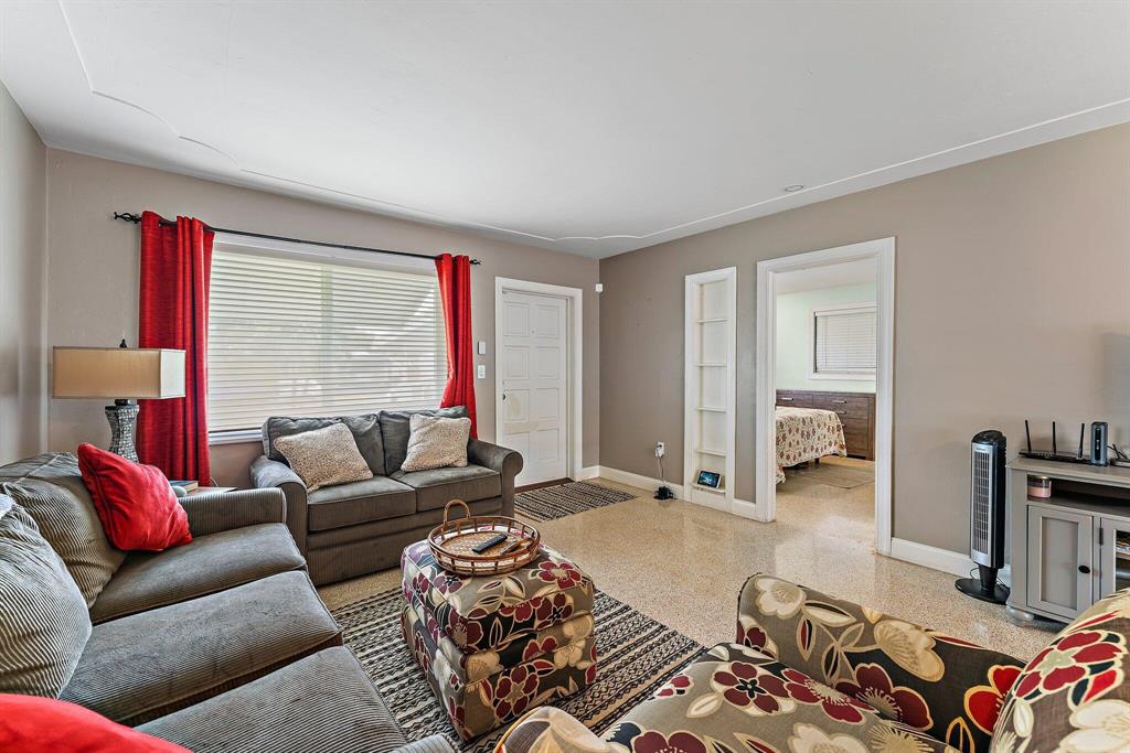 NORTH PALM BEACH VILLAGE OF 3 - Residential