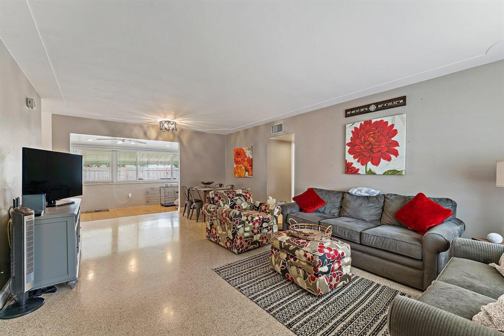 NORTH PALM BEACH VILLAGE OF 3 - Residential