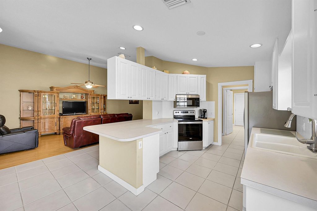 Photo of 8370 Eleuthera Lane, Wellington, FL 33414 (MLS # R11085700)