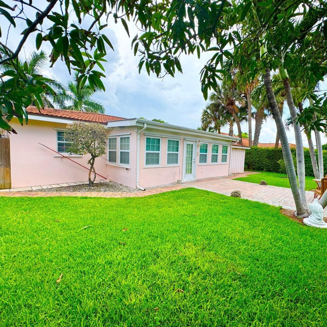 307 Bamboo Rd