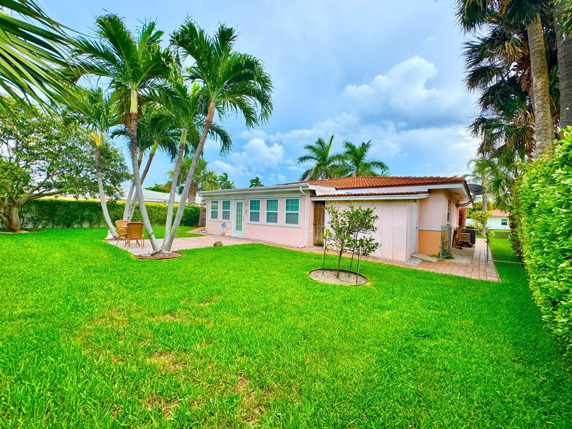 307 Bamboo Rd