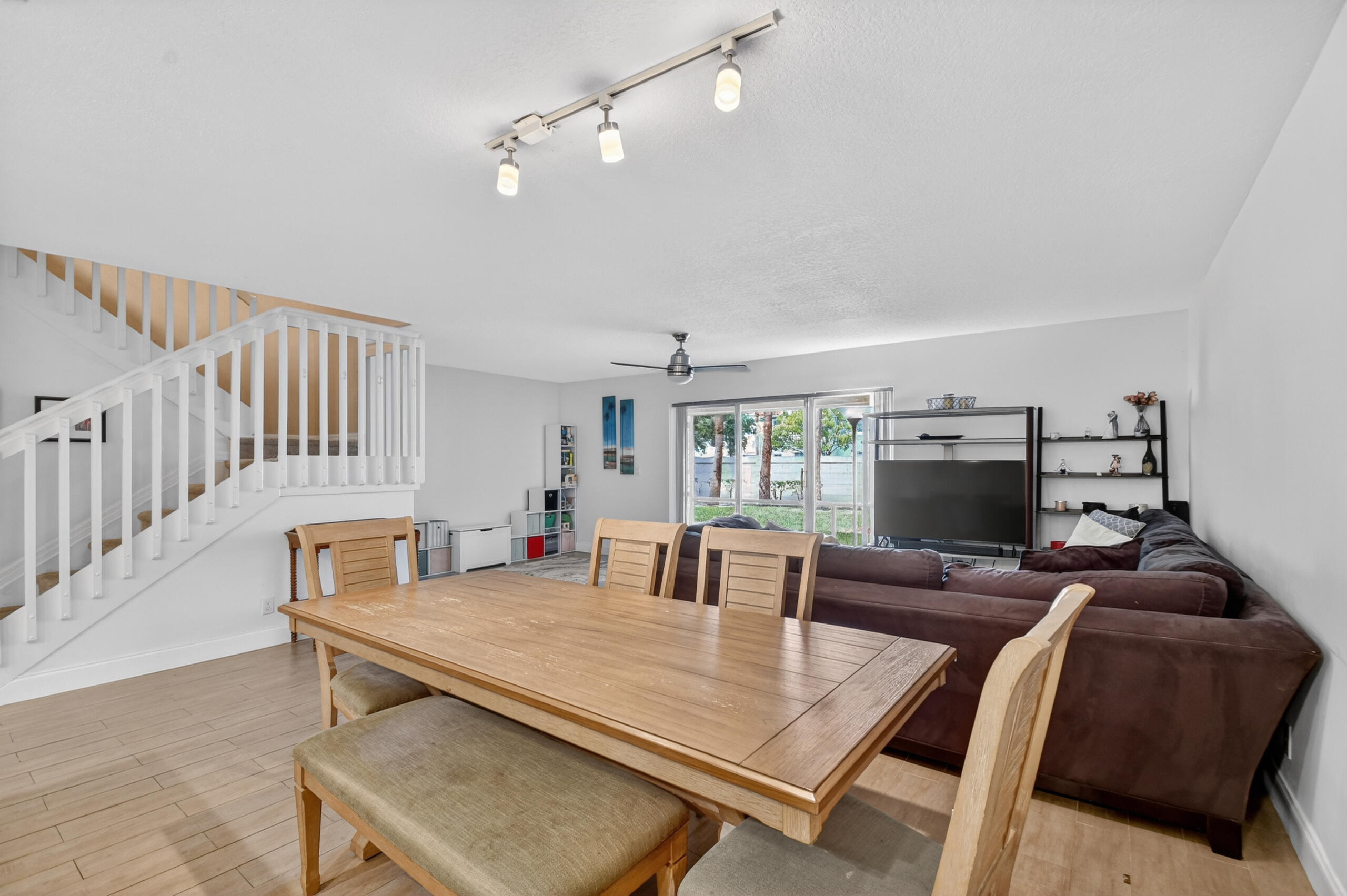 MELEAR - Residential