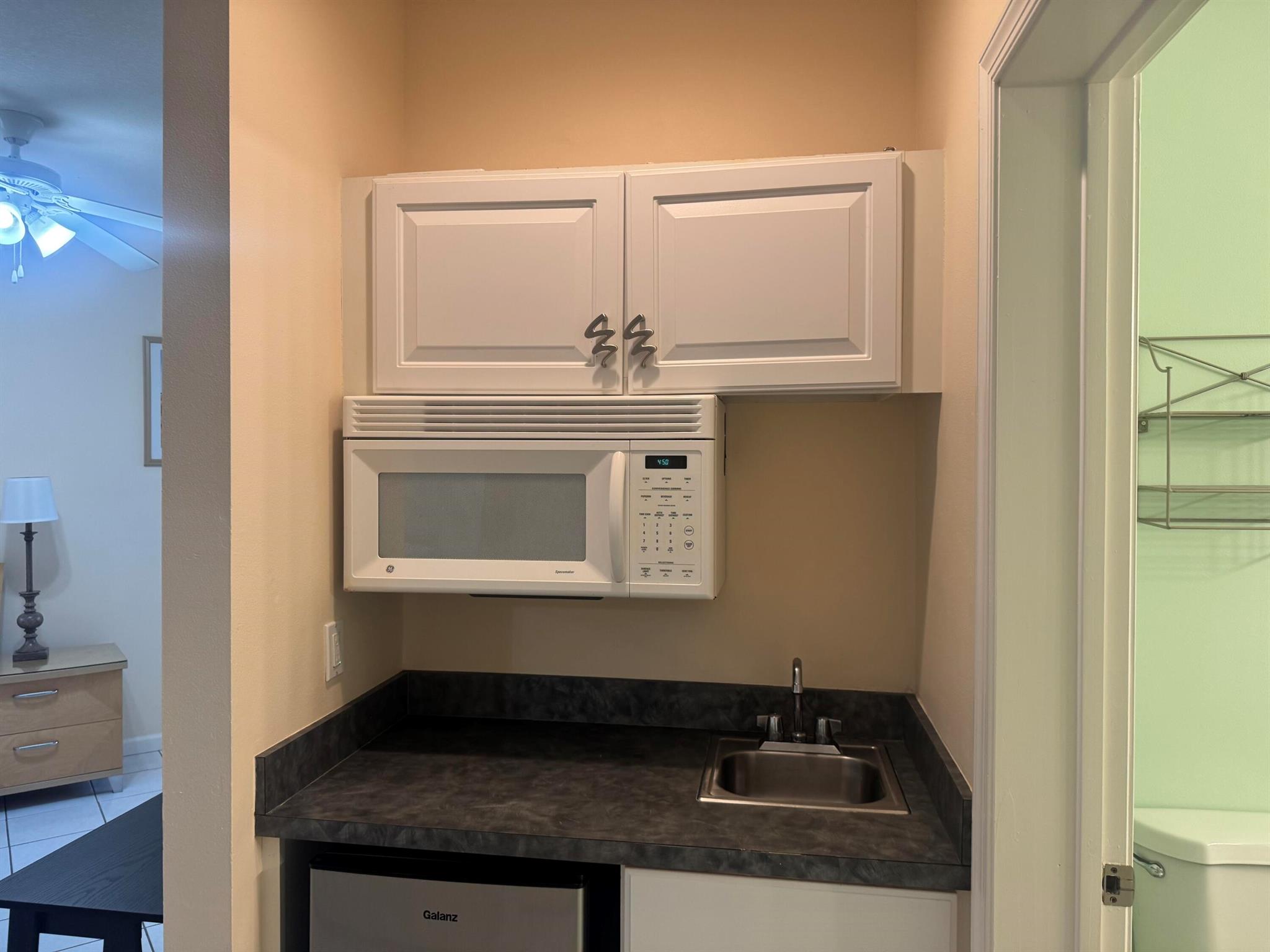 CASTLE PINES CONDOMINIUM - Residential Lease