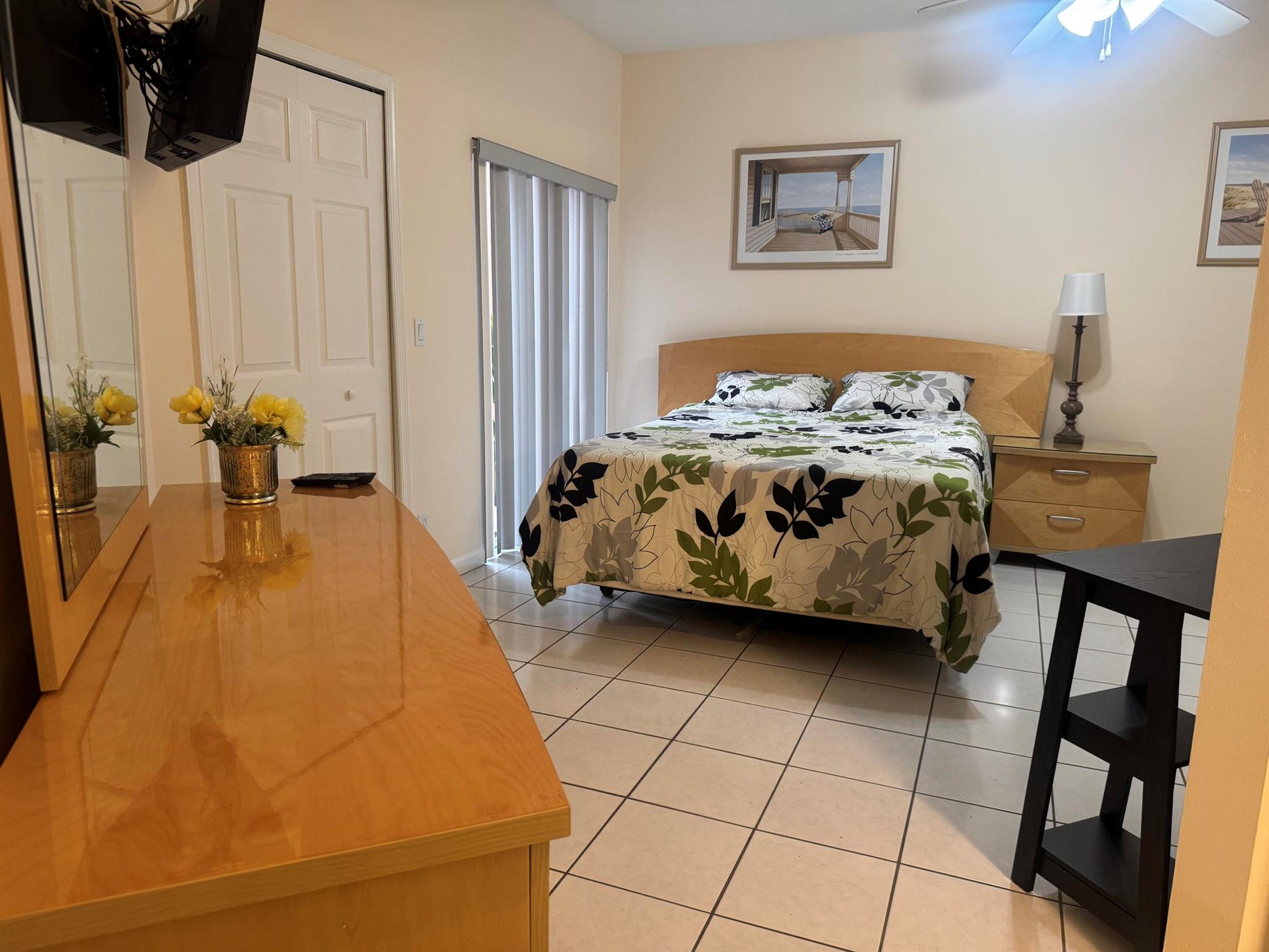 CASTLE PINES CONDOMINIUM - Residential Lease