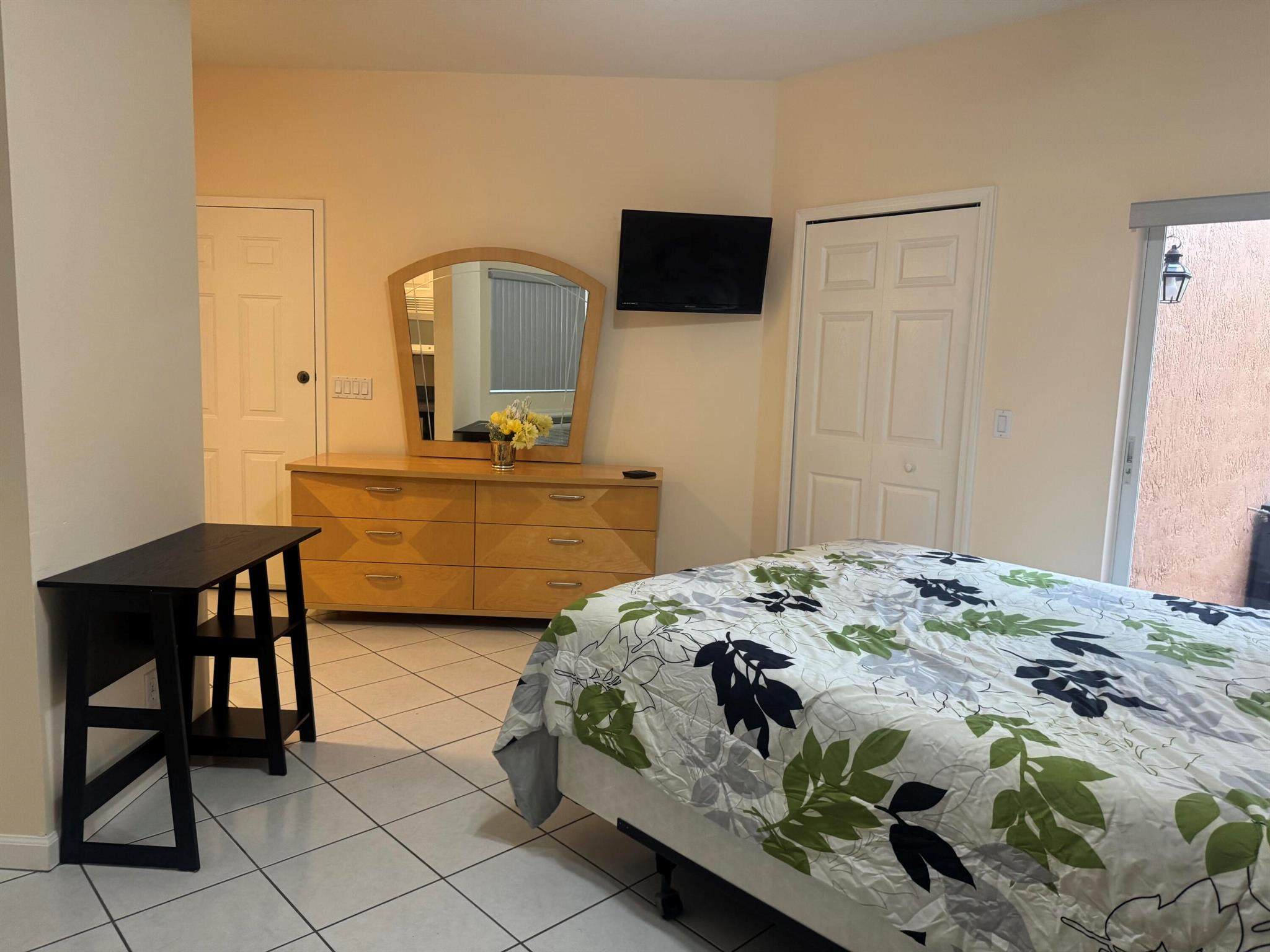 CASTLE PINES CONDOMINIUM - Residential Lease