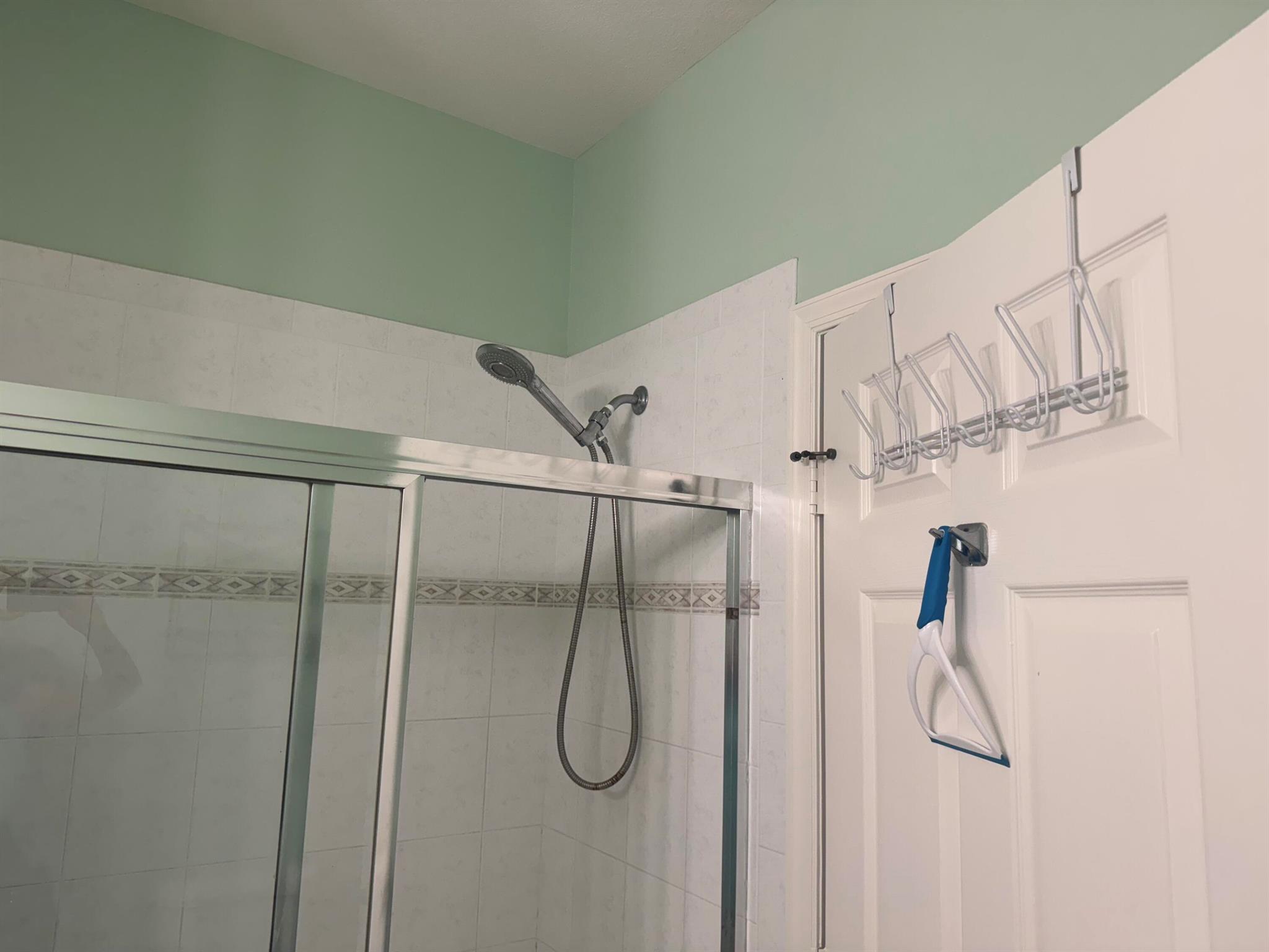 CASTLE PINES CONDOMINIUM - Residential Lease