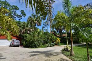 LOXAHATCHEE GROVES - Residential