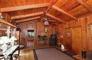 LOXAHATCHEE GROVES - Residential