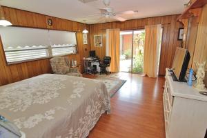 LOXAHATCHEE GROVES - Residential