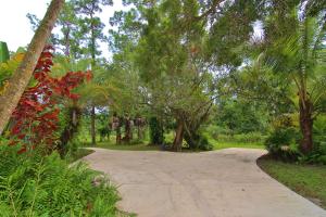 LOXAHATCHEE GROVES - Residential