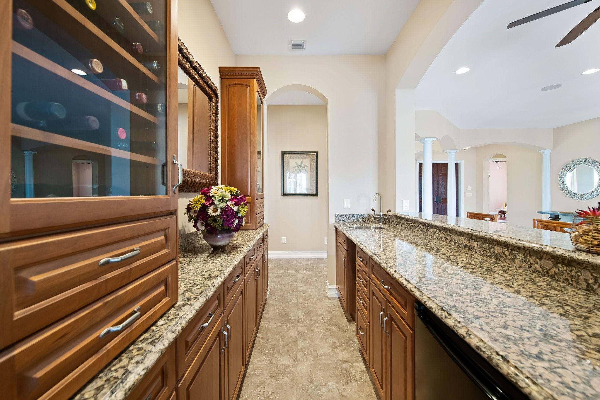 LAUDERDALE SURF & YACHT - Residential