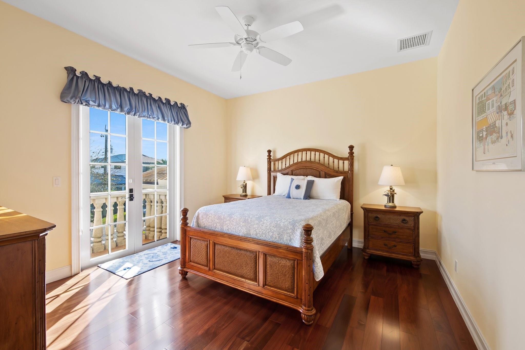 LAUDERDALE SURF & YACHT - Residential