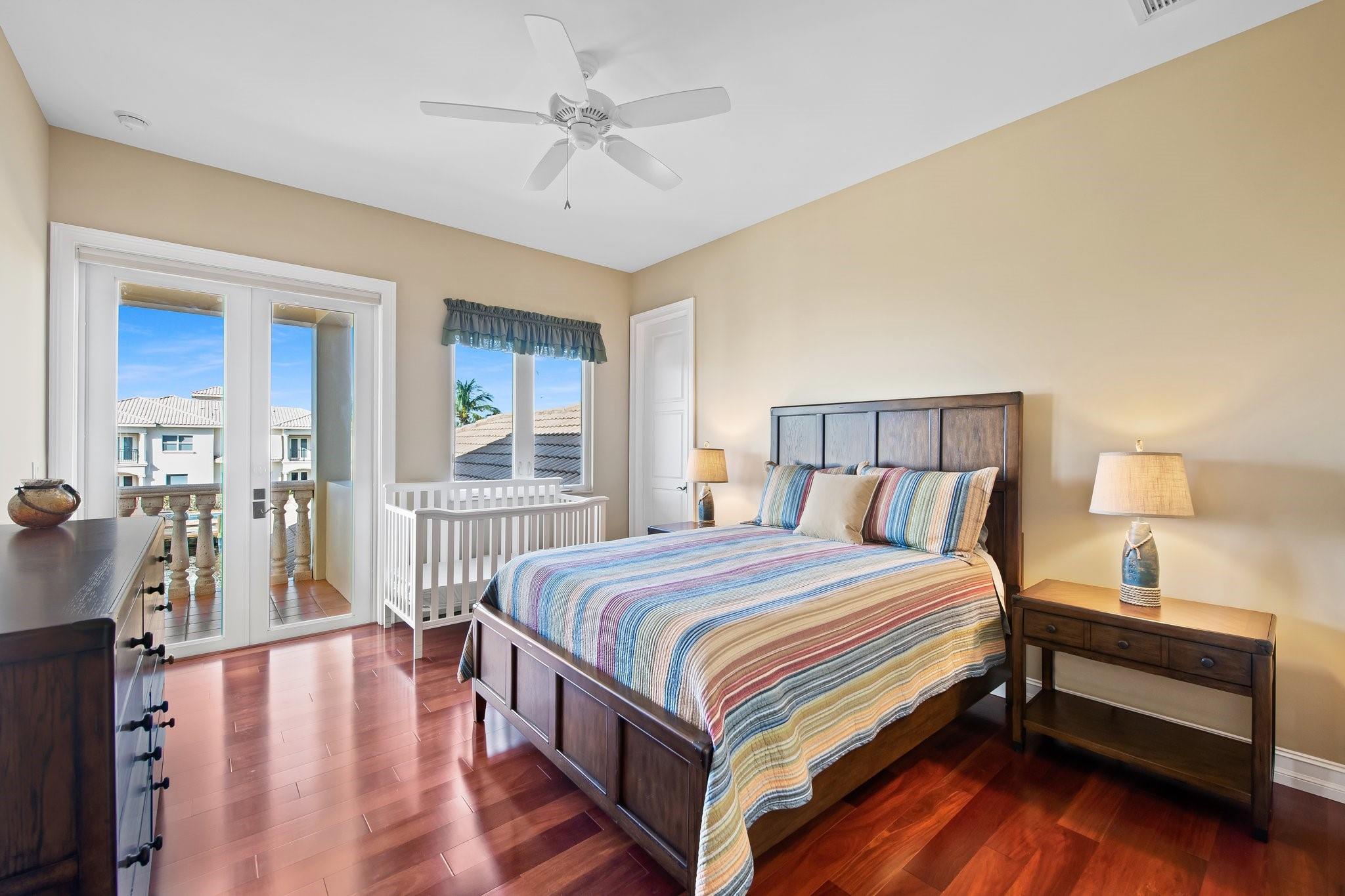 LAUDERDALE SURF & YACHT - Residential