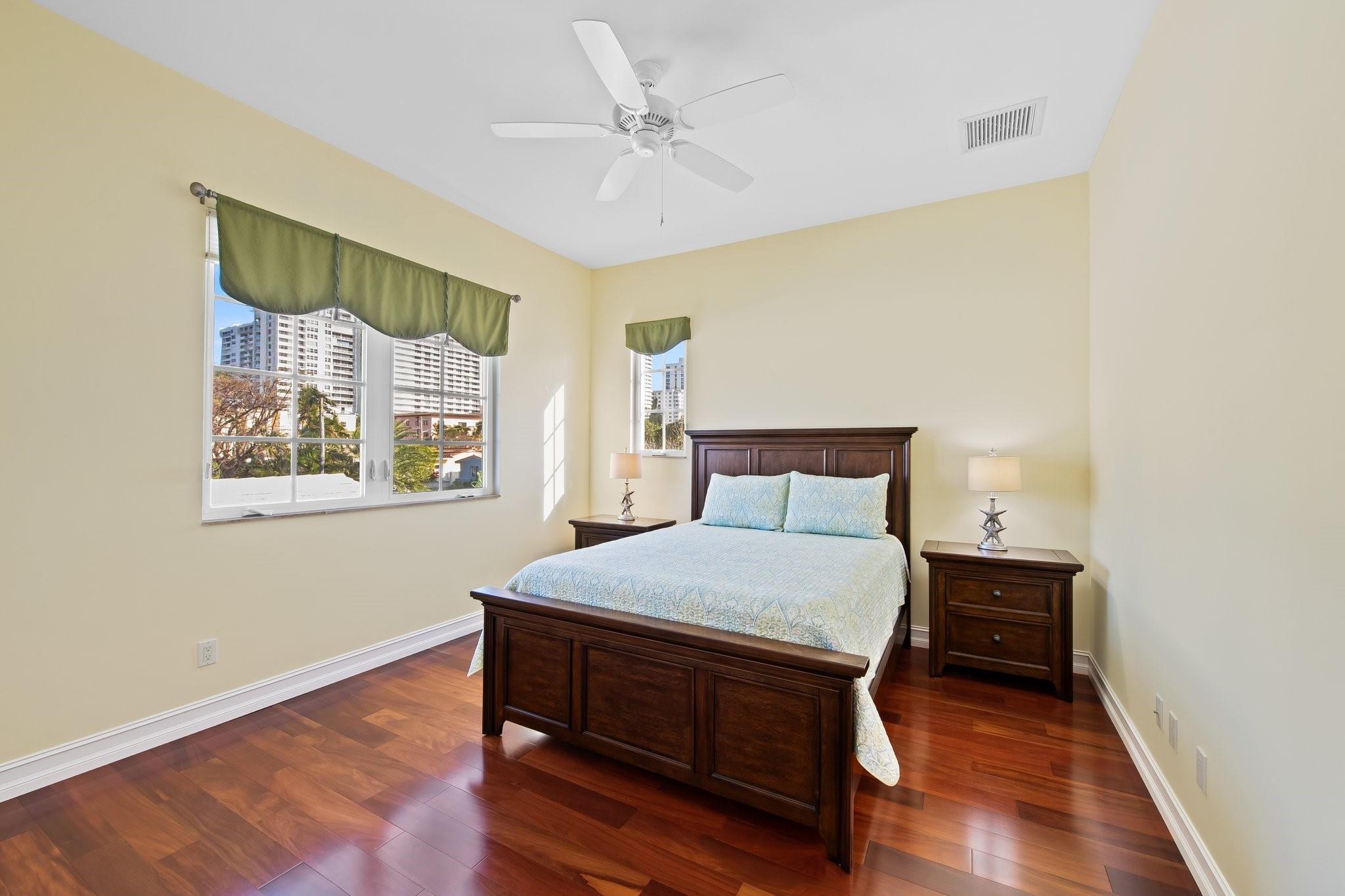 LAUDERDALE SURF & YACHT - Residential