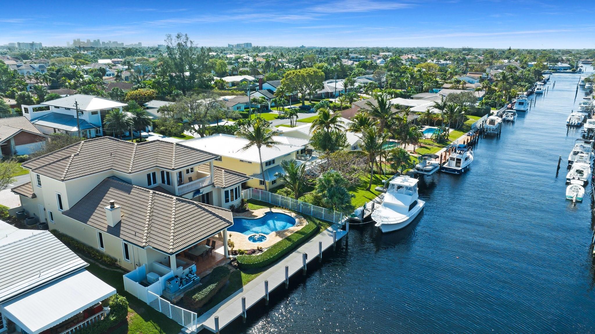 LAUDERDALE SURF & YACHT - Residential