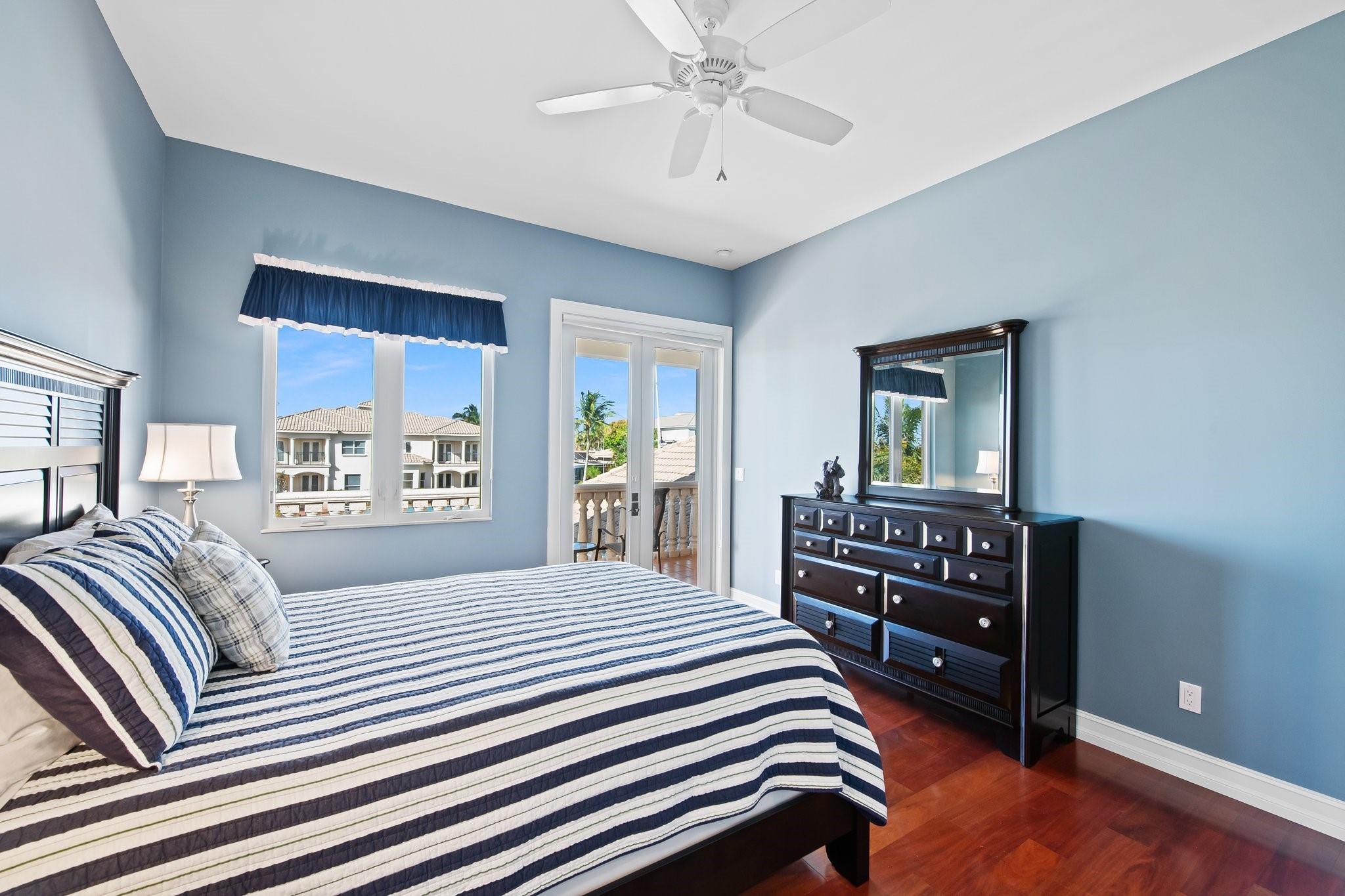 LAUDERDALE SURF & YACHT - Residential