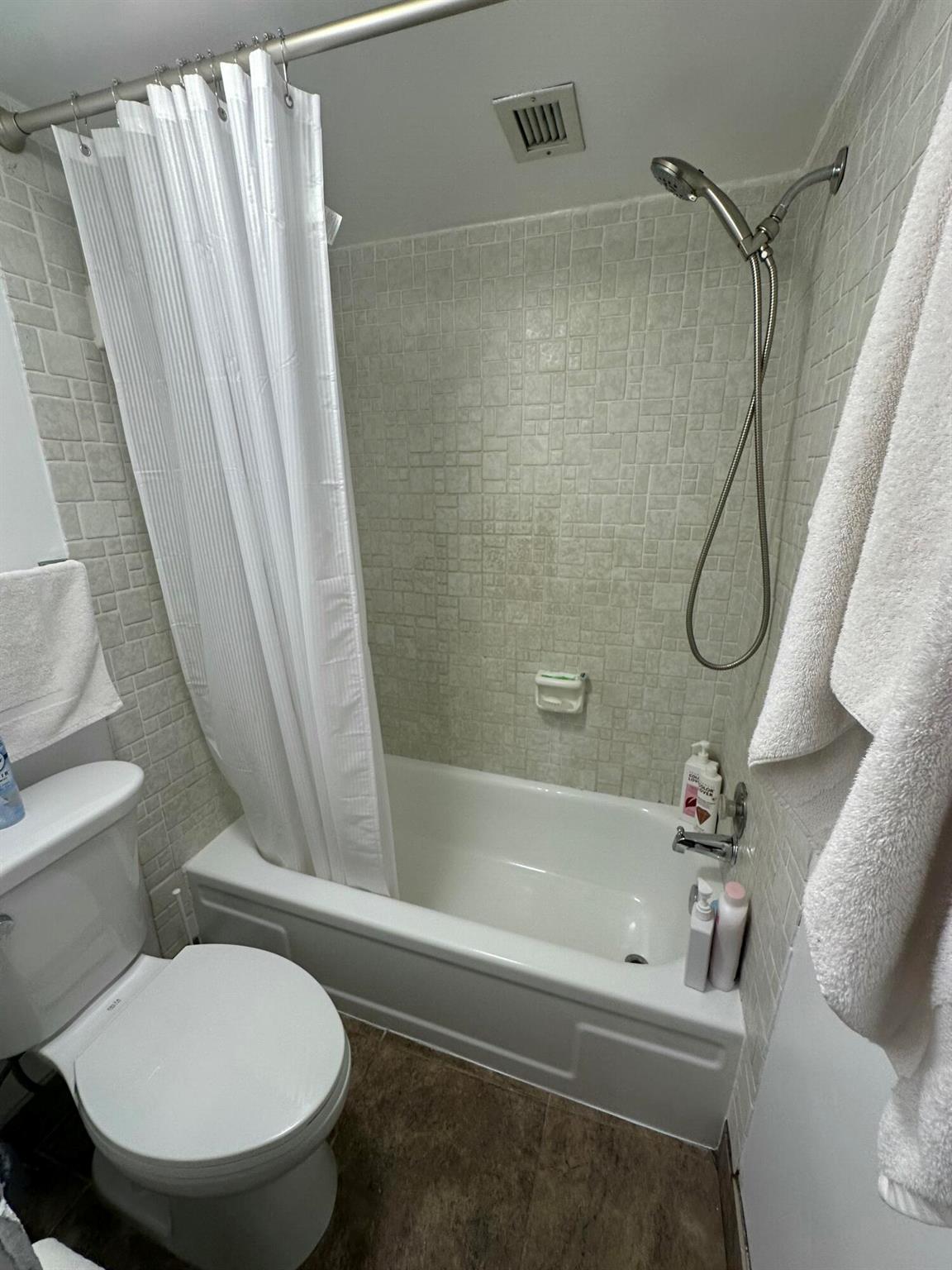 LE CHATEAU ROYAL CONDO - Residential