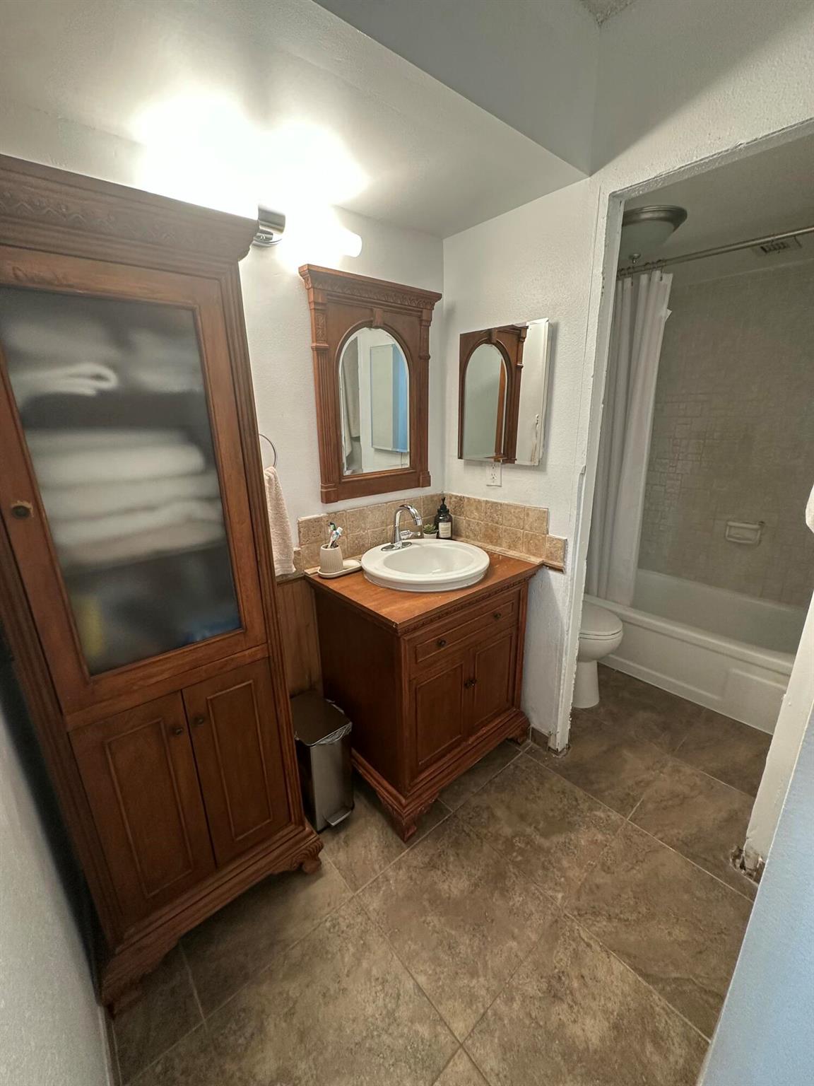 LE CHATEAU ROYAL CONDO - Residential