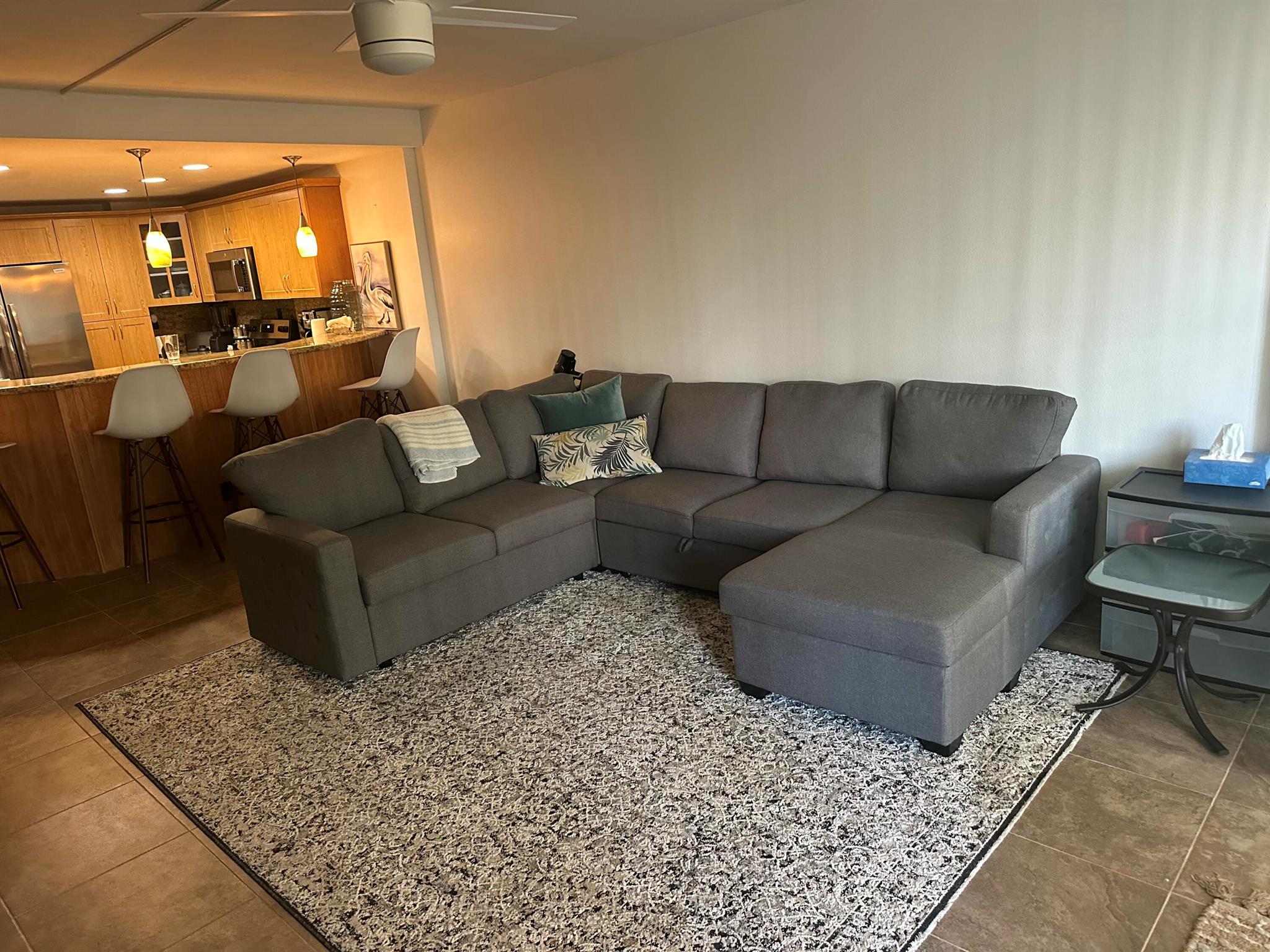 LE CHATEAU ROYAL CONDO - Residential