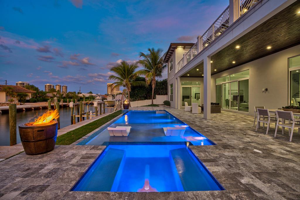 YACHT HARBOR MANOR - Residential