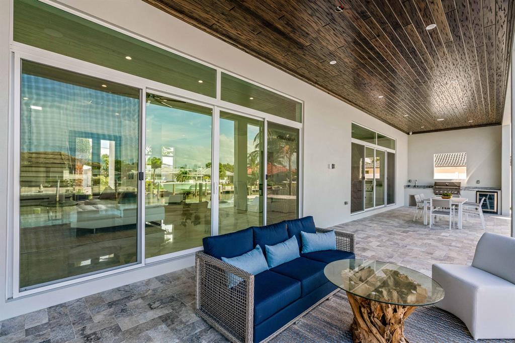 YACHT HARBOR MANOR - Residential