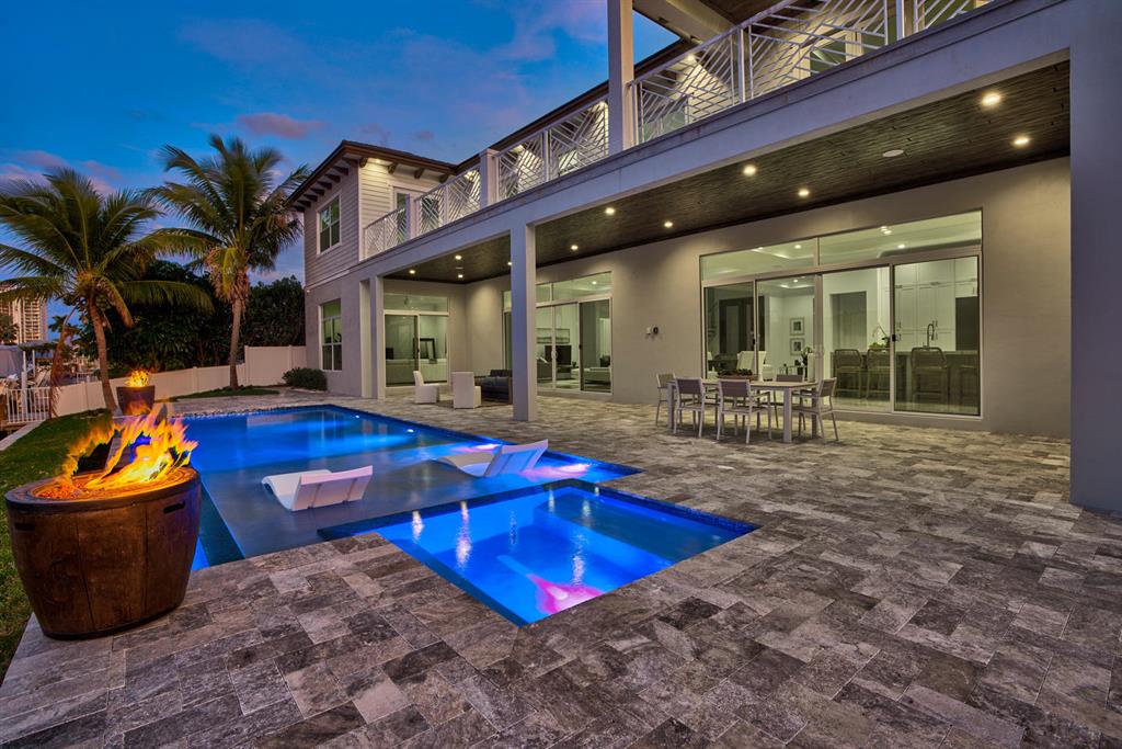 YACHT HARBOR MANOR - Residential