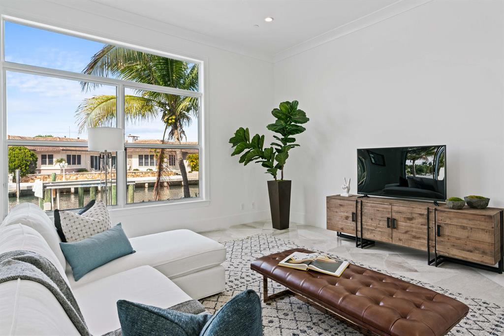 YACHT HARBOR MANOR - Residential