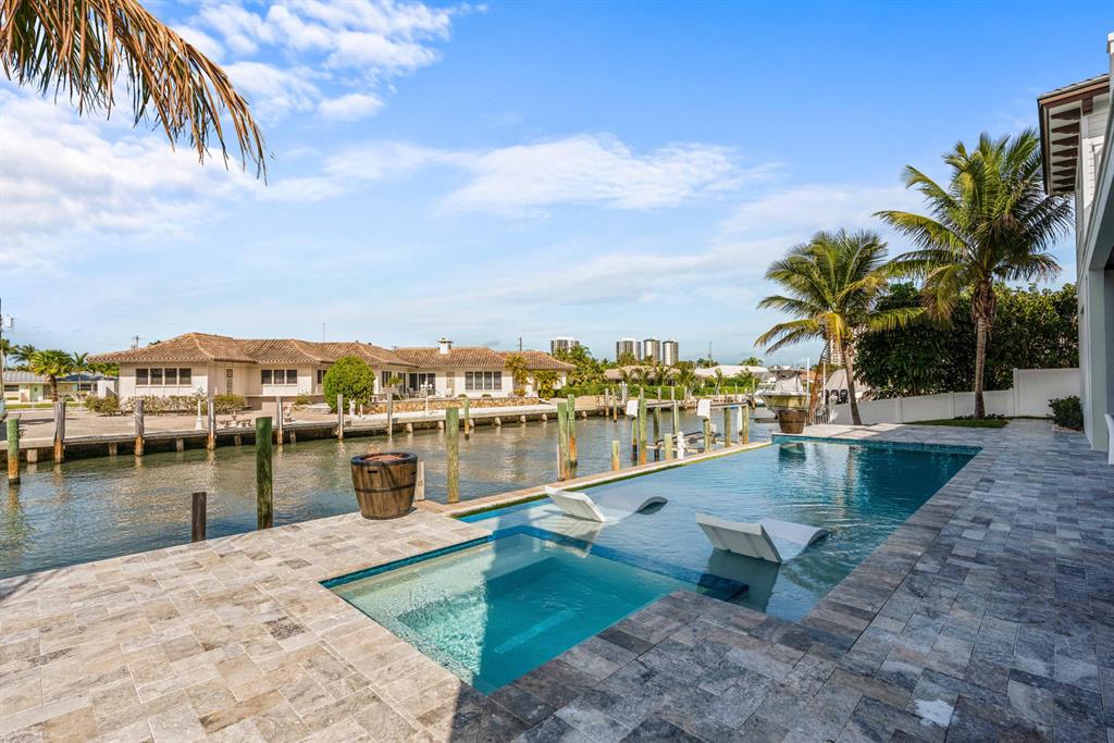 YACHT HARBOR MANOR - Residential