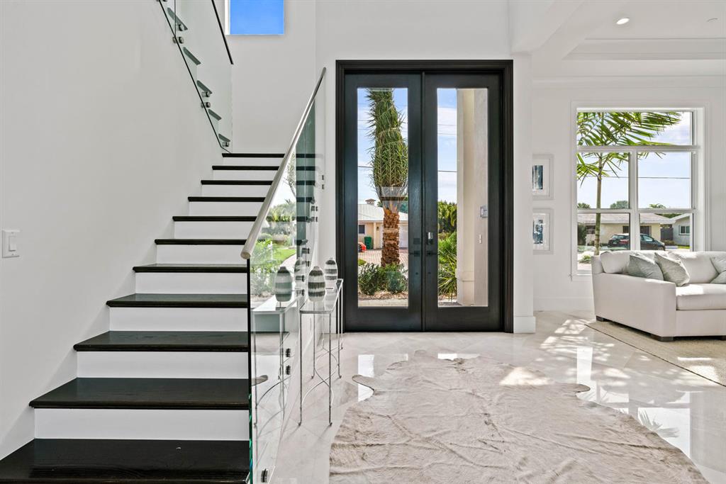 YACHT HARBOR MANOR - Residential