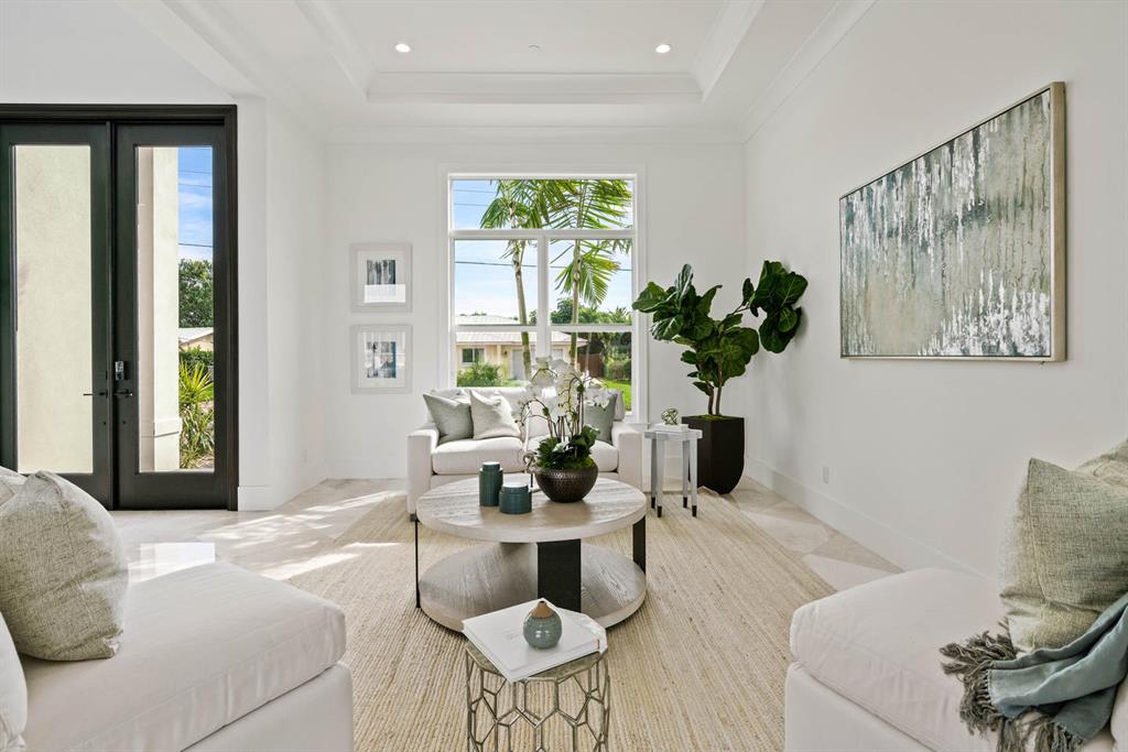 YACHT HARBOR MANOR - Residential