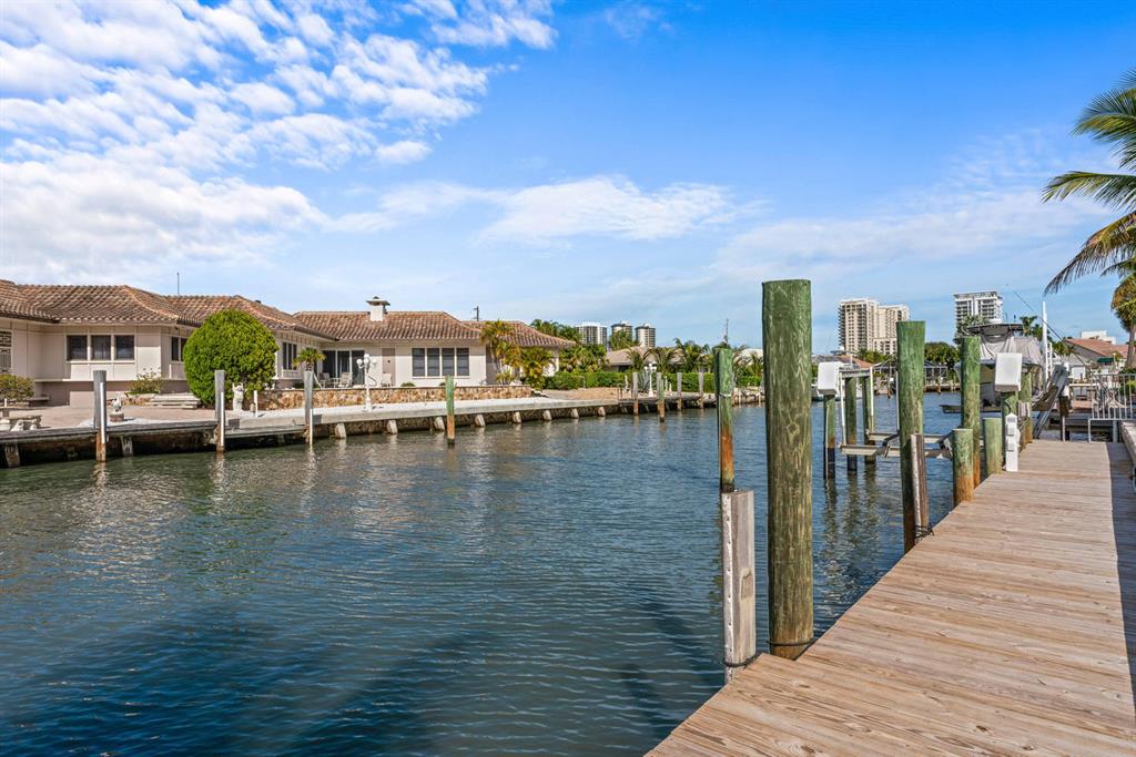 YACHT HARBOR MANOR - Residential