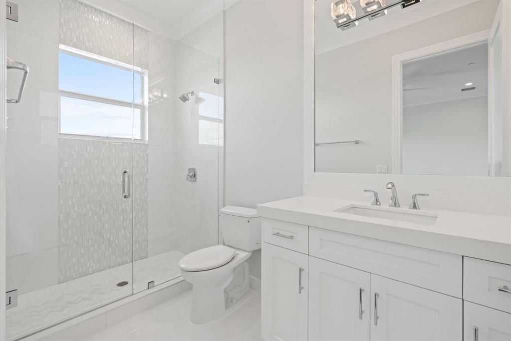 YACHT HARBOR MANOR - Residential