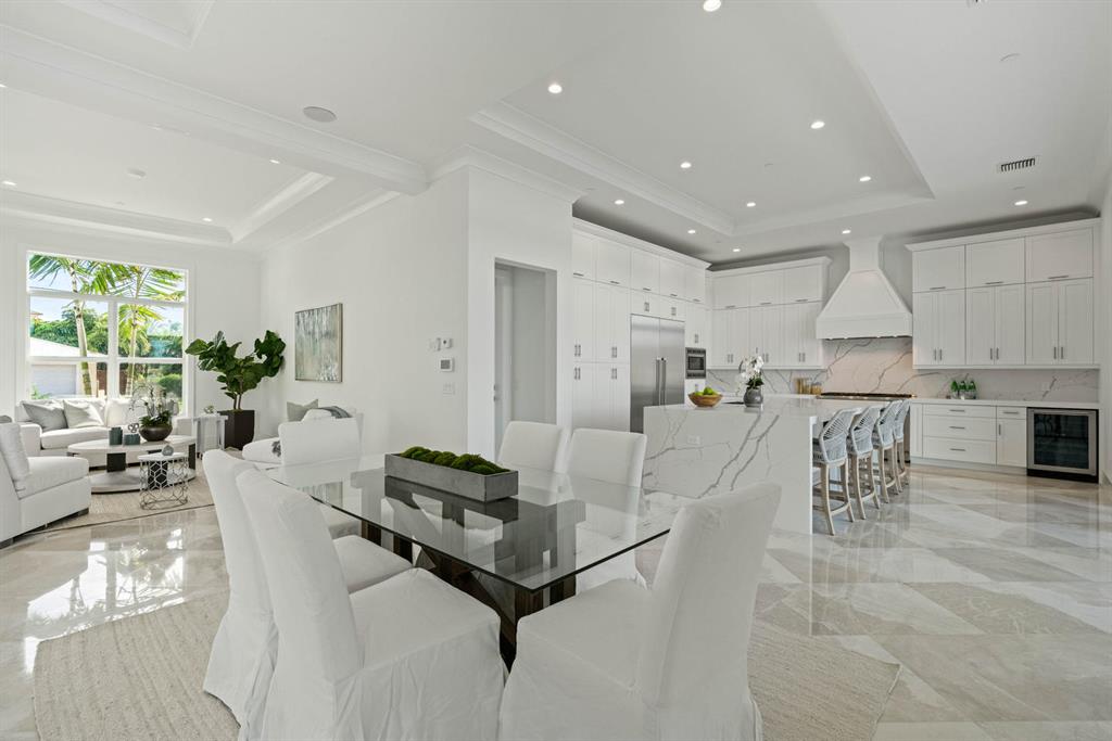 YACHT HARBOR MANOR - Residential