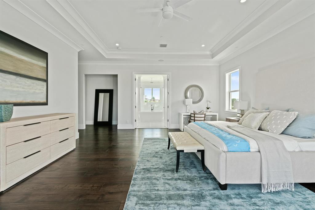 YACHT HARBOR MANOR - Residential